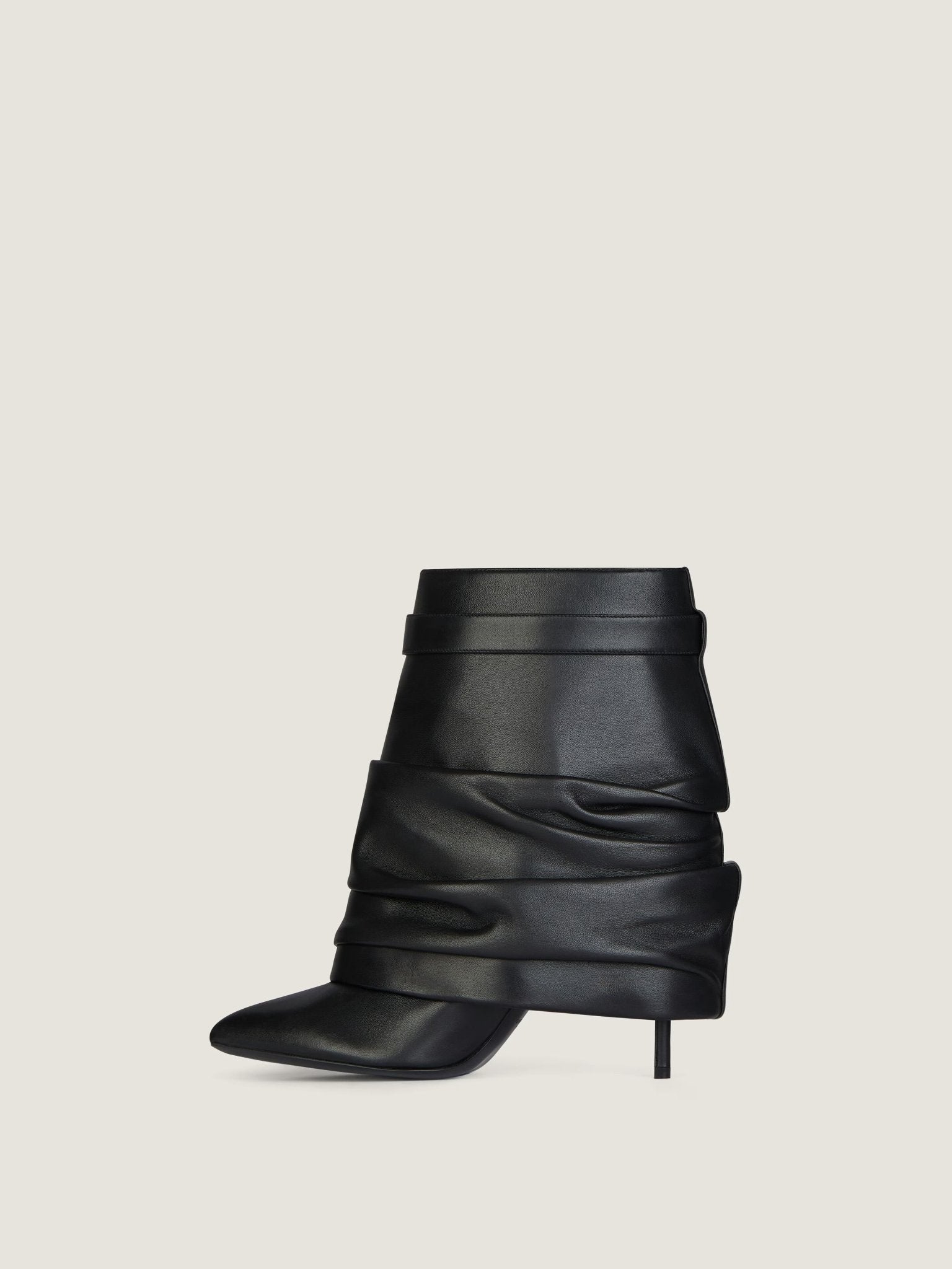 BLACK SHORT BOOTS - NV ESSENTIALS