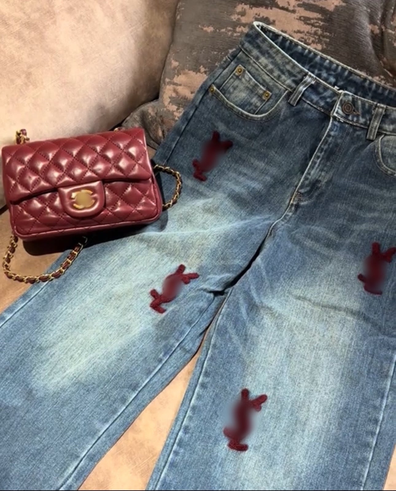 bordeaux logo jeans - NV ESSENTIALS