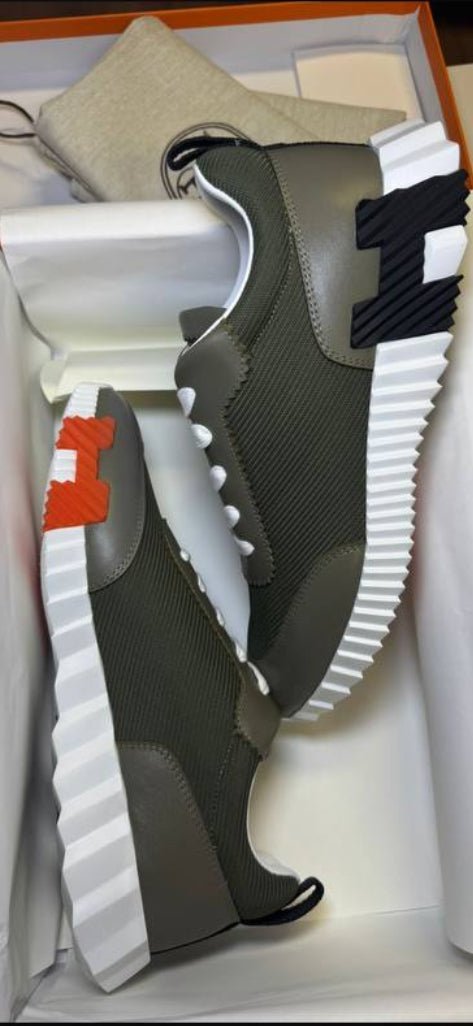Hermès Bouncing Kaki - NV ESSENTIALS