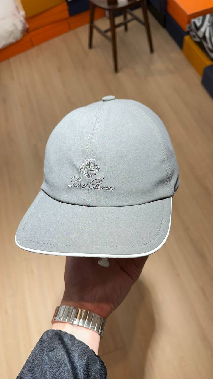 Loro Piana Casquette Gris Clair - NV ESSENTIALS