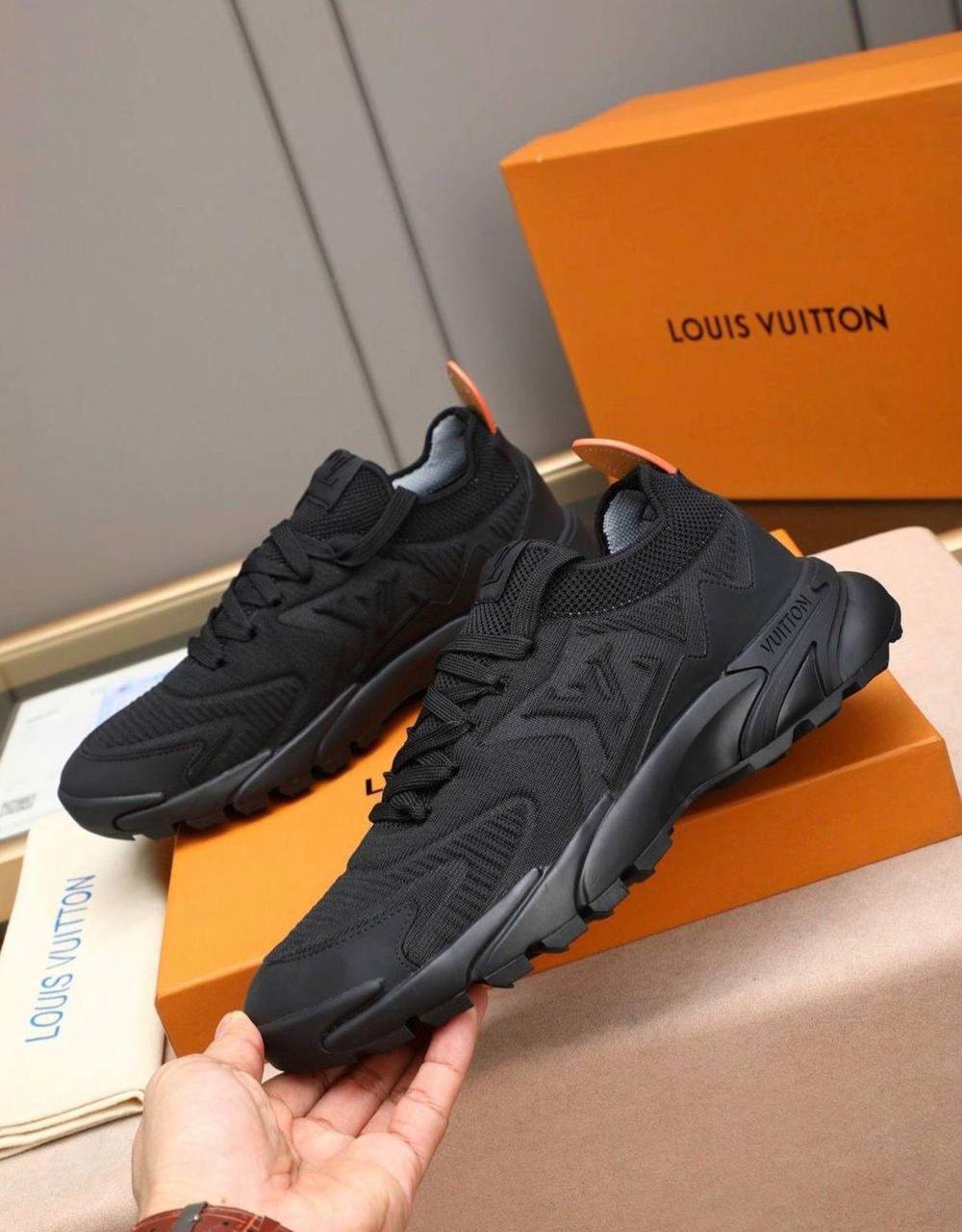 Louis Vuitton TACTIC BLACK - NV ESSENTIALS