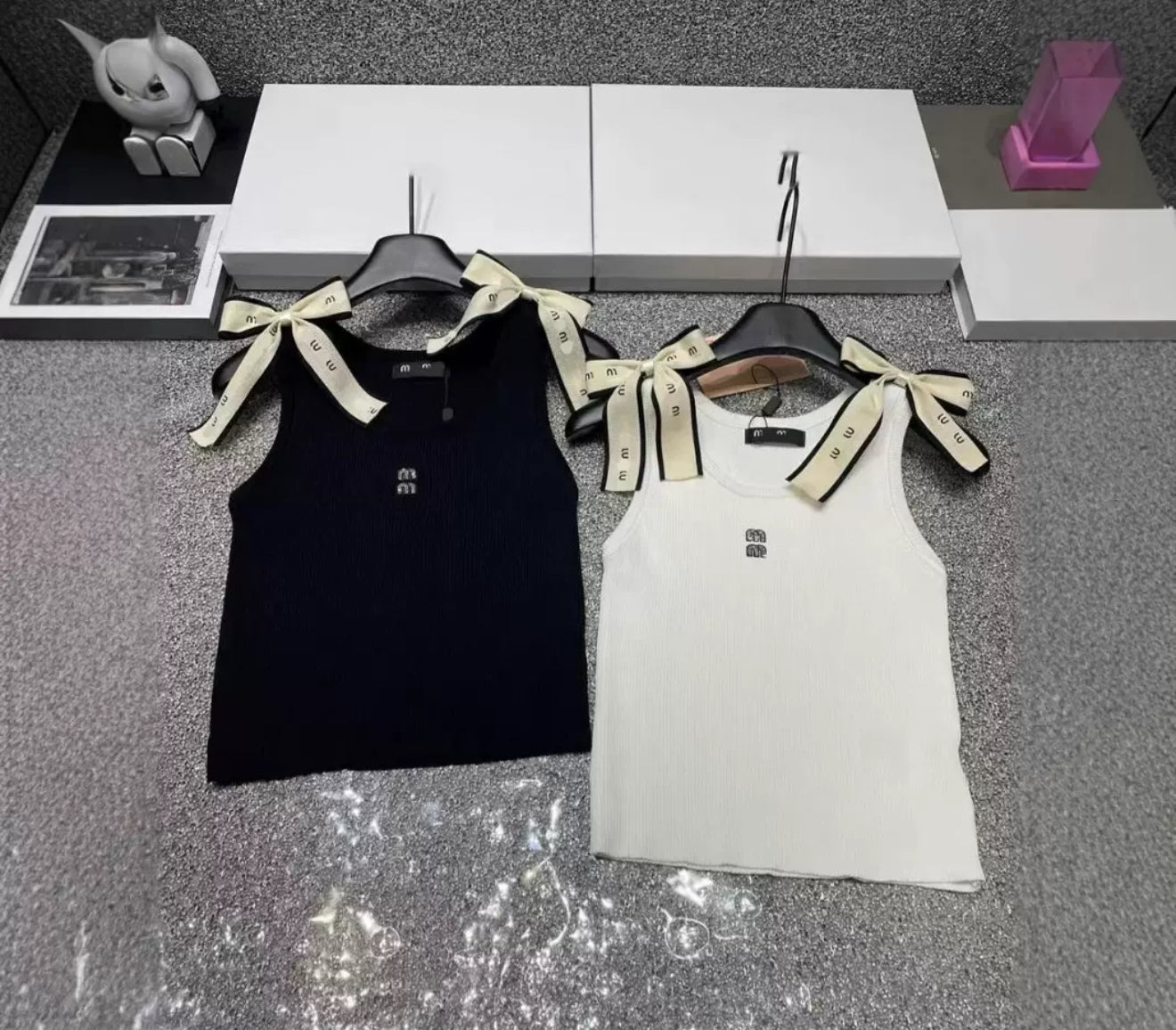 MIUE TOP BOWS - NV ESSENTIALS