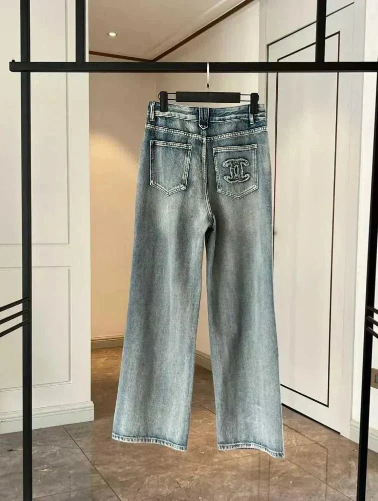 big logo jeans - NV ESSENTIALS