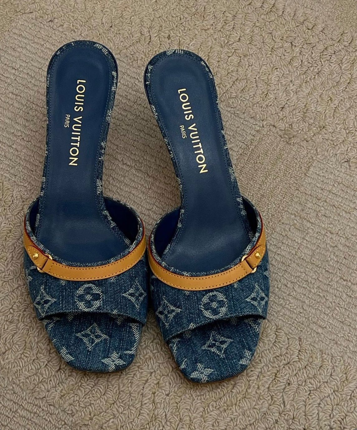 DARK DENIM HEELS - NV ESSENTIALS