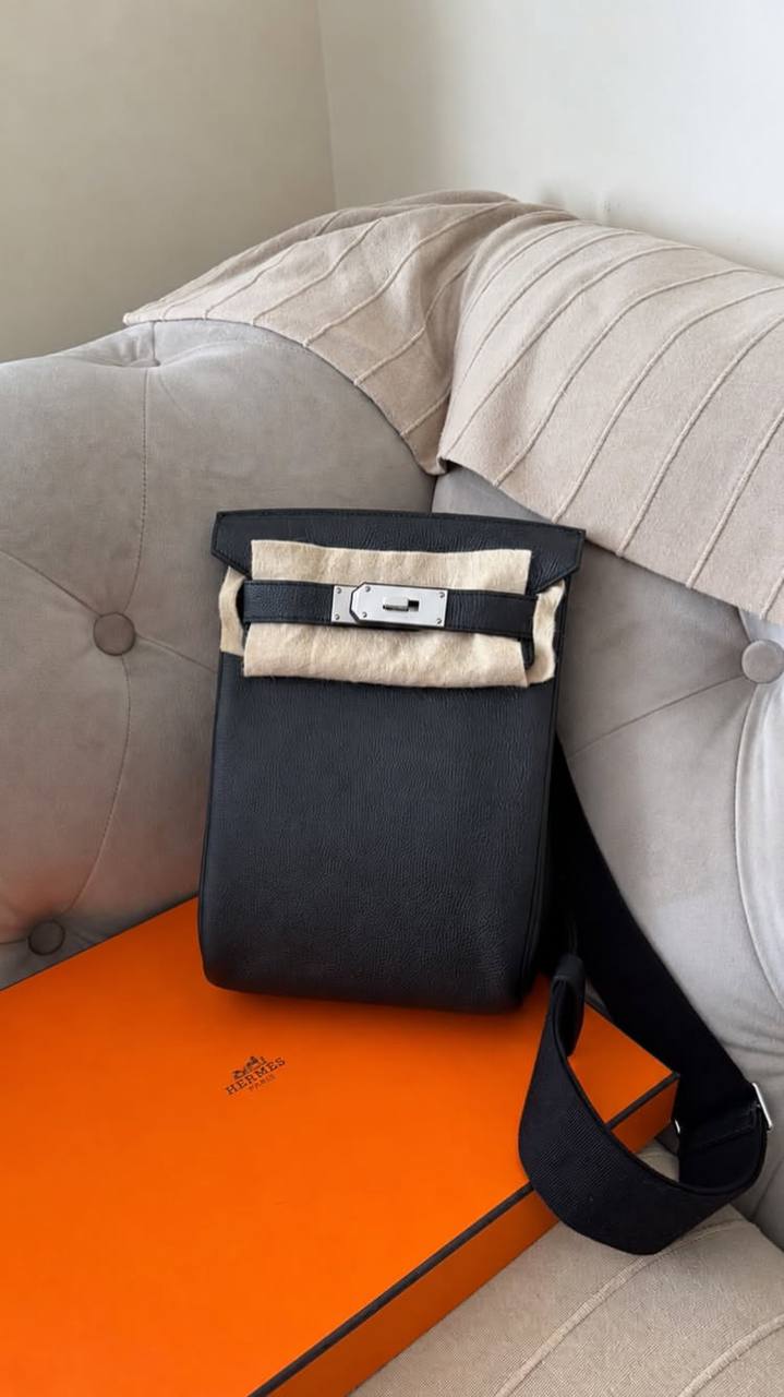 Hermès Bag Black/Beige - NV ESSENTIALS