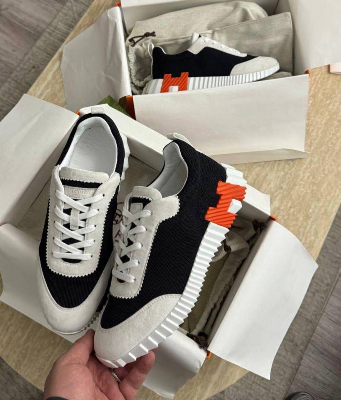 Hermes Bouncing Blanc/Noir/Orange - NV ESSENTIALS