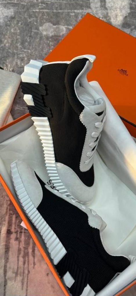 Hermès Bouncing Noir/Blanc - NV ESSENTIALS