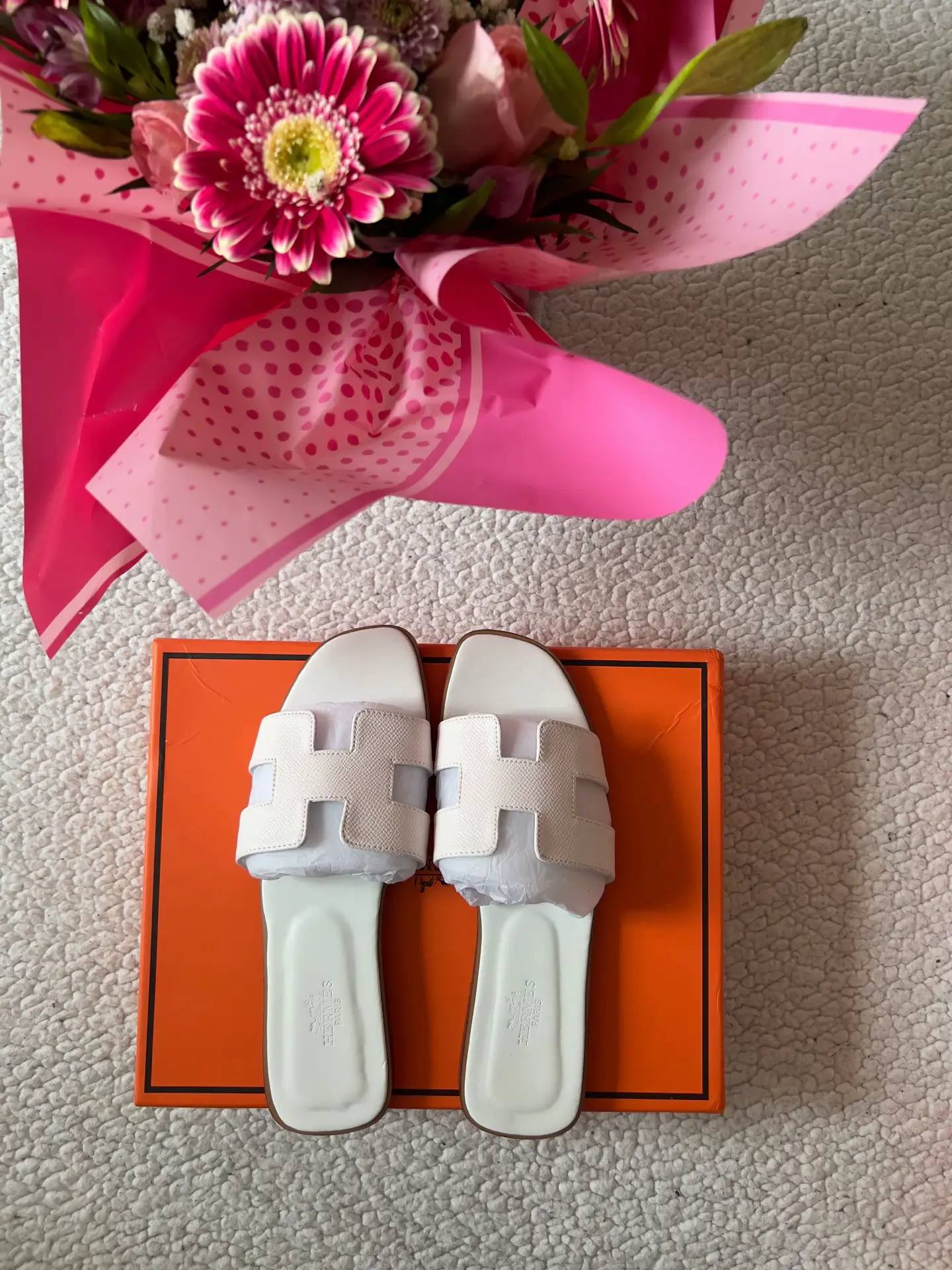 Hermés Oran - NV ESSENTIALS
