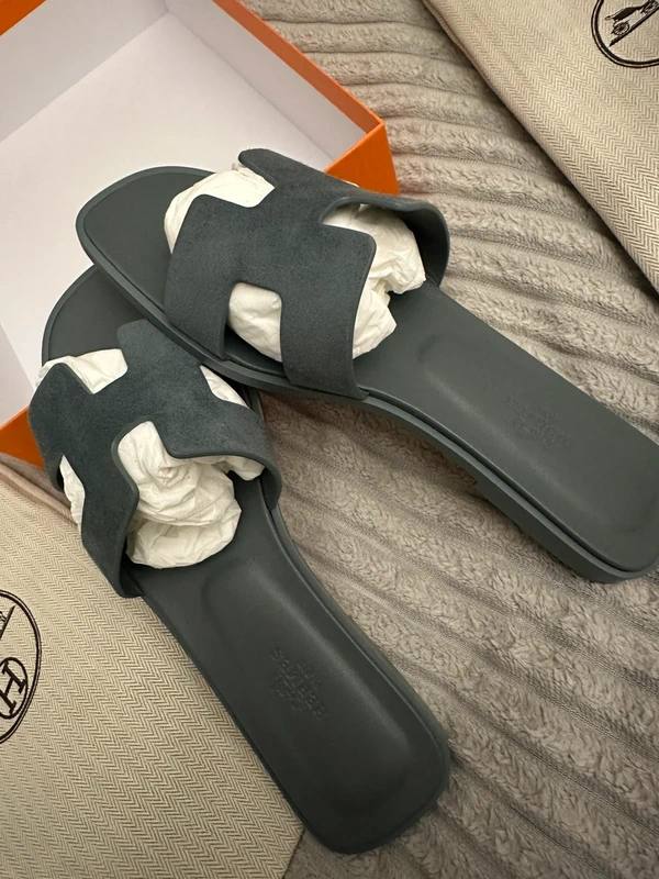 Hermès Oran Charcoal Gray - NV ESSENTIALS