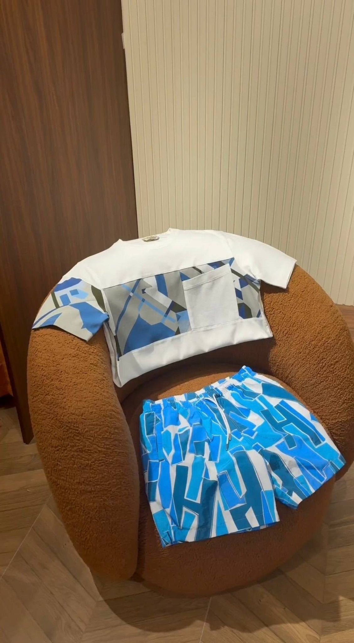 Hermes Set Blue & White - NV ESSENTIALS