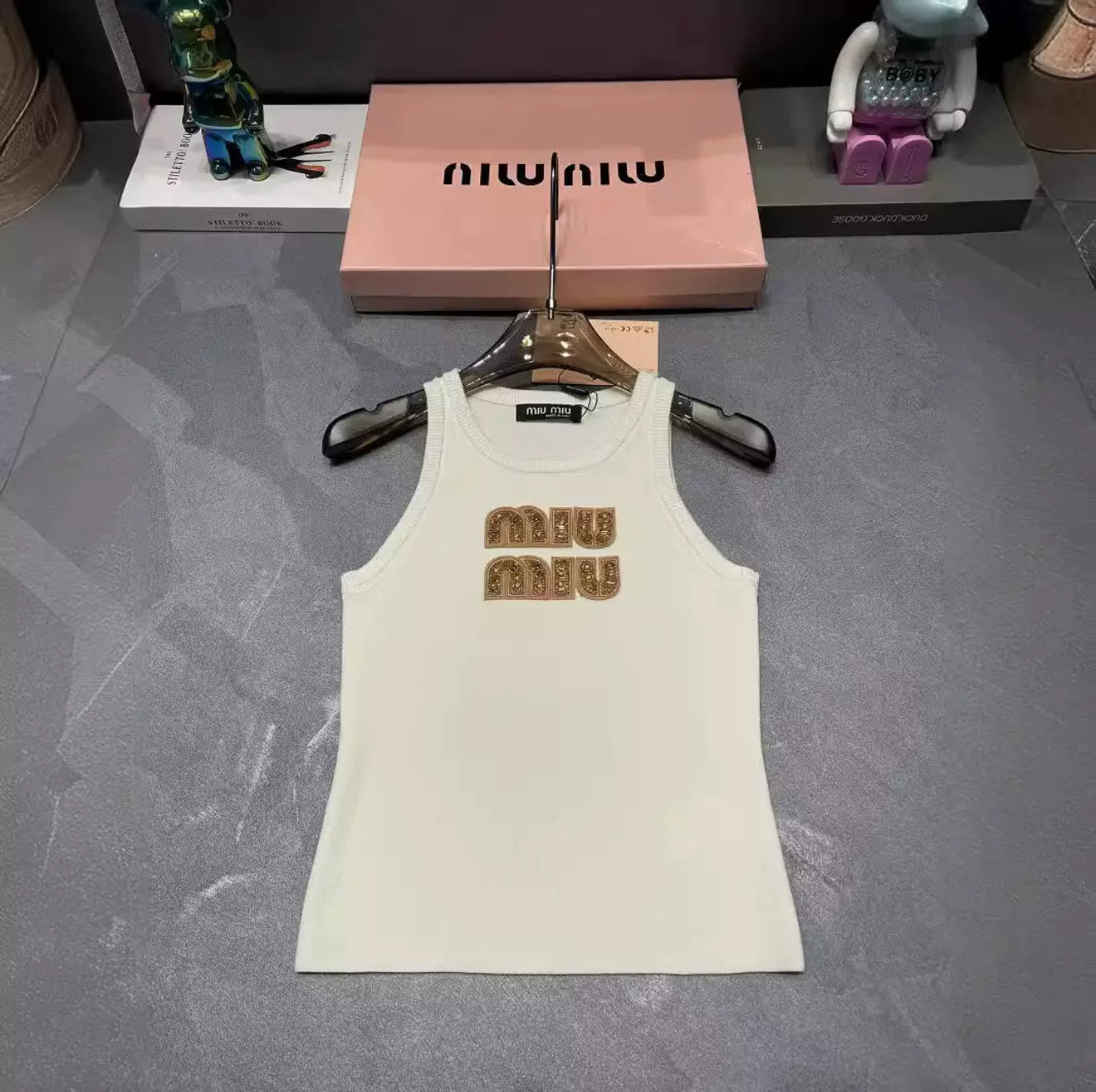 MIUE TOP 4 - NV ESSENTIALS