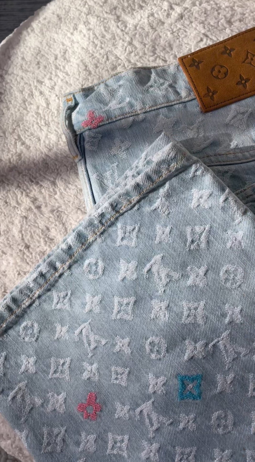 Monogram light jeans - NV ESSENTIALS