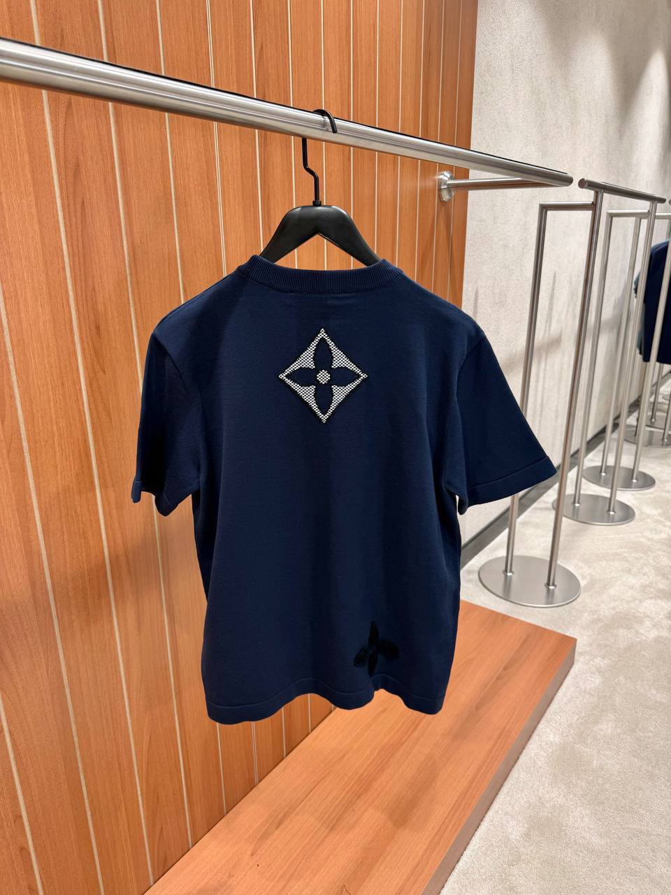 T-Shirt Louis Vuitton Navy LV Icons - NV ESSENTIALS