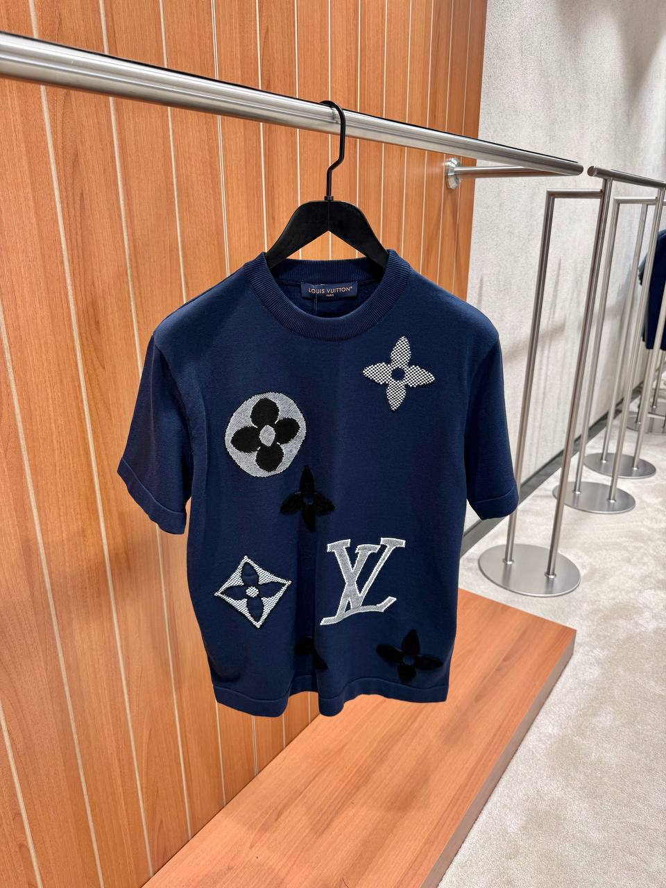 T-Shirt Louis Vuitton Navy LV Icons - NV ESSENTIALS